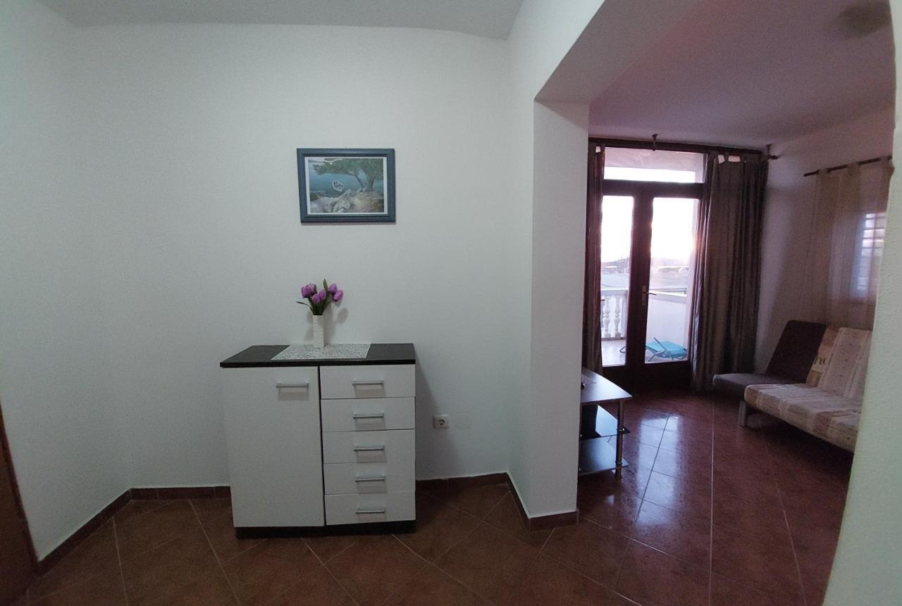 Apartman Vukoja Pakostane Apartment Exterior photo